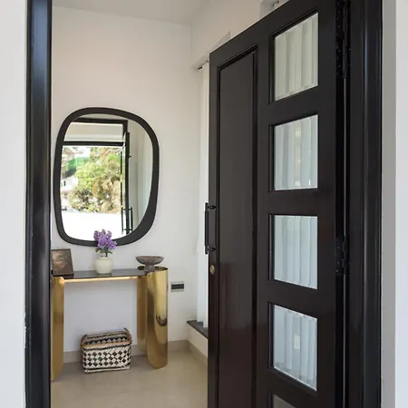 Villa Calangute Phase 6 - Private Luxury Villa In Goa With Pool & Jacuzzi-2